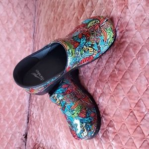 Dansko Clogs, Size 40 (9.5 - 10)
